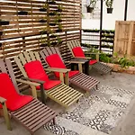 Mobylette Saigon Hostel