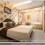 Moc Lan Hotel