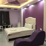 Sweet Hotel
