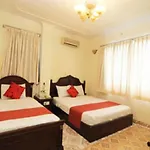 Tan Hoang Long Hotel District 5