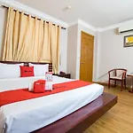 Quynh Giang Hotel Near Hiecc