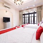 Reddoorz Near Pico Plaza Cong Hoa