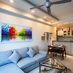 Garden & Pool Signature Rivergate