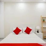 Oyo 122 Vela Apartment