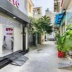 Oyo 122 Vela Apartment