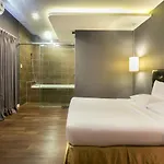 Aha Friday Hotel Phan Xich Long
