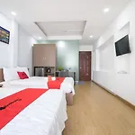Reddoorz @ Tran Hung Dao Street