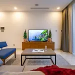 Nomadhome - Vinhomes Golden River Luxury Apartments