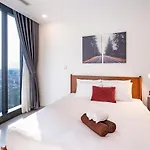 Nomadhome - Vinhomes Golden River Luxury Apartments