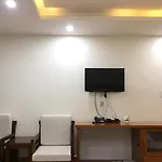 Sunny Hotel And Apartment