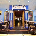 Aquarizon Boutique Hostel & City Bar