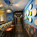 Aquarizon Boutique Hostel & City Bar