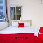 Reddoorz Near Quan Khu 7 Stadium