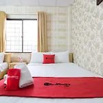 Reddoorz @ Pham Ngu Lao Street 4