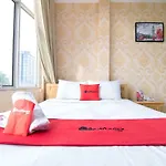 Reddoorz @ Pham Ngu Lao Street 4
