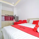 Reddoorz Near Quan Khu 7 Stadium