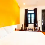 Gloria\'S Hotel