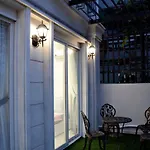 Smiley Apartment 8