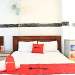 Reddoorz @ Cong Hoa Street