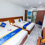 Mai Hotel - Airport
