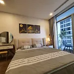 Omi Homestay - Vinhomes Central Park