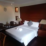 Moonlight Hotel