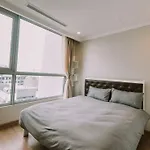 Central Park 1 Bedroom Apartment