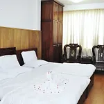 Around The World Hotel