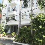 Pearl Service Apartment