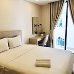 Golden Sands Service Apartment