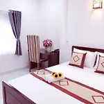 Aurora Hotel