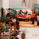 Te House