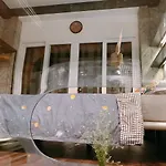 Luxurious Chinatown Hideaway