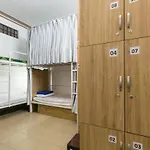 Spot On 710 Sakura Hostel Cholon