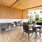 Tht Apartment