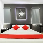 Lyn Mini Hotel