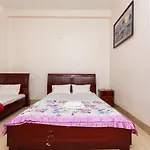 Oyo 1036 Hoa Mai