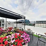 Mars & Venus Hotel