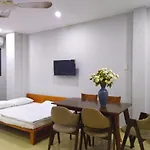Venus Hotel - 2I1A Bach Dang P2 Tan Binh