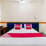Oyo 975 Trung Nam Hotel
