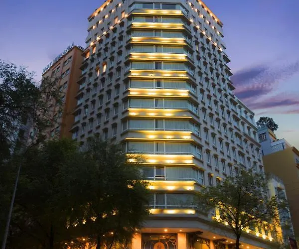 Nhat Ha L\'Opera Hotel