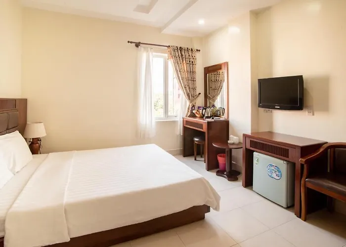 Binh Hung Hotel