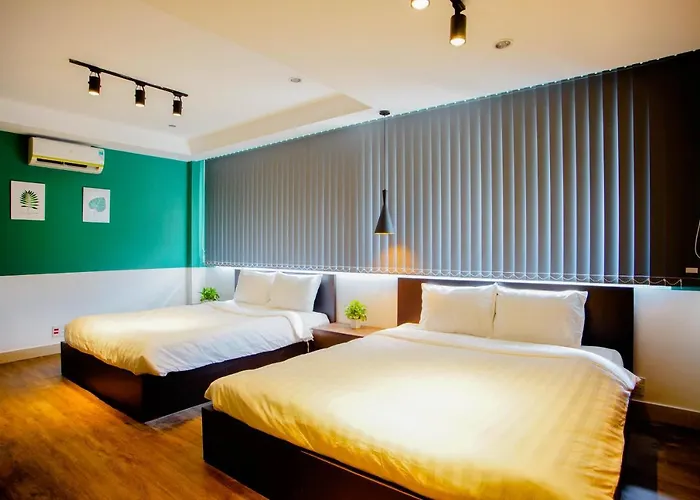 Lá Hotel Bình Tân