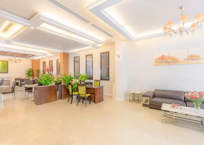 Dyn Opera Hotel