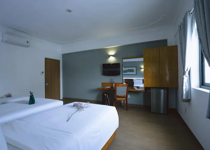 Happy Life Green Hotel