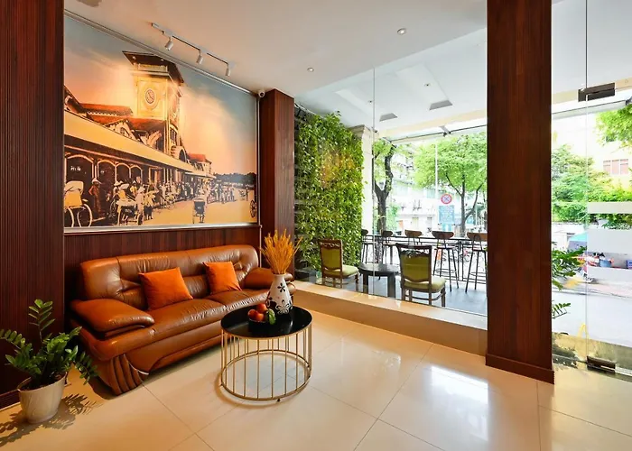 Cherry Central Hotel- Near Opera House
