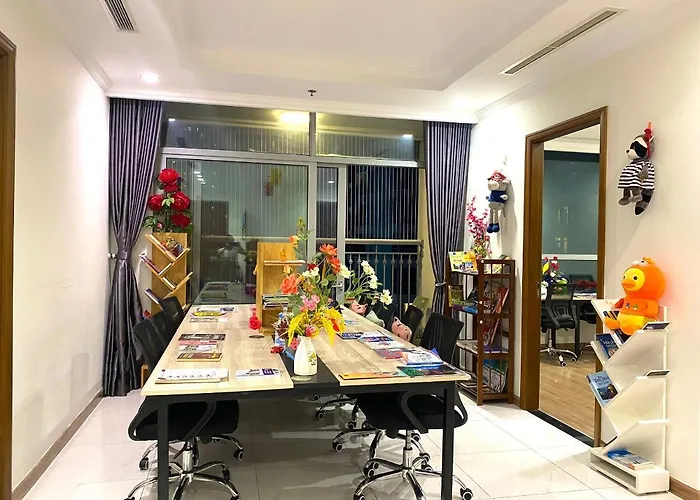 Hostel Vinhomes Central Park