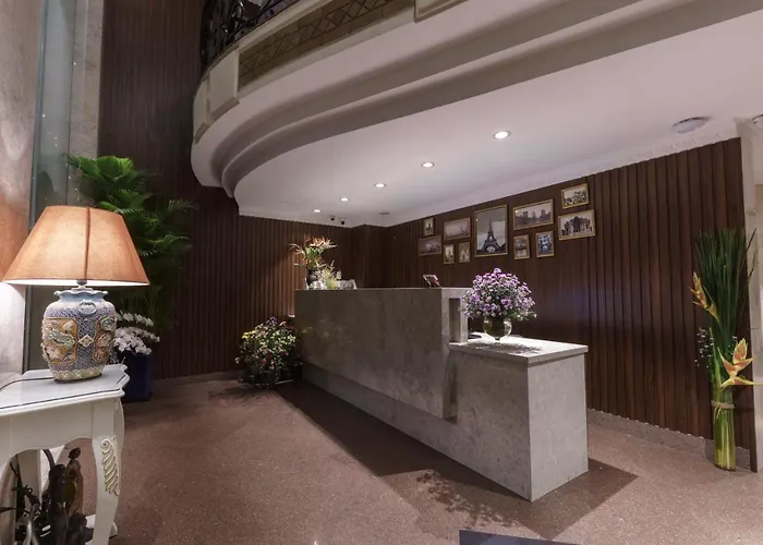Roseland Corp Hotel