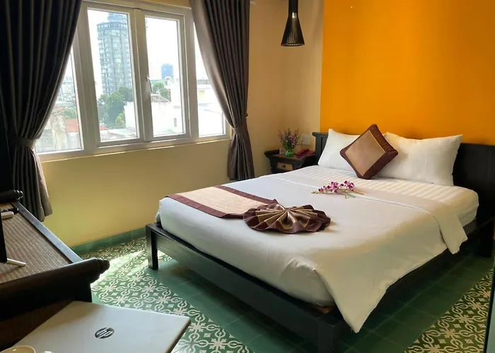 Ipeace Hotel - Bui Vien Walking Street