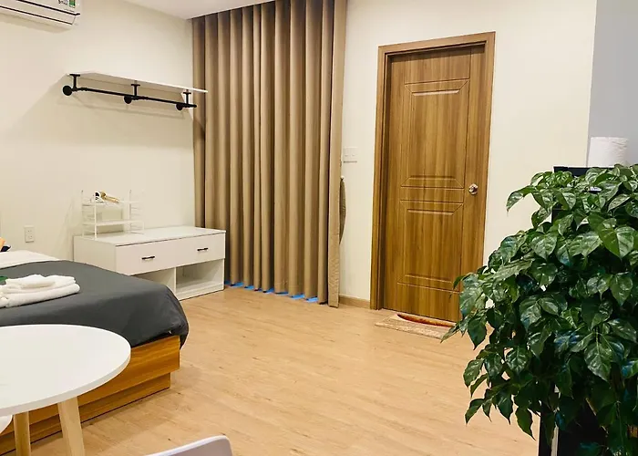 B786 Airport Apartment